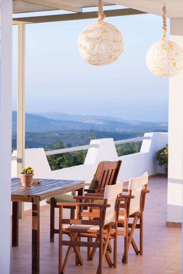 Holiday home Eden's Garden Skouloufia
